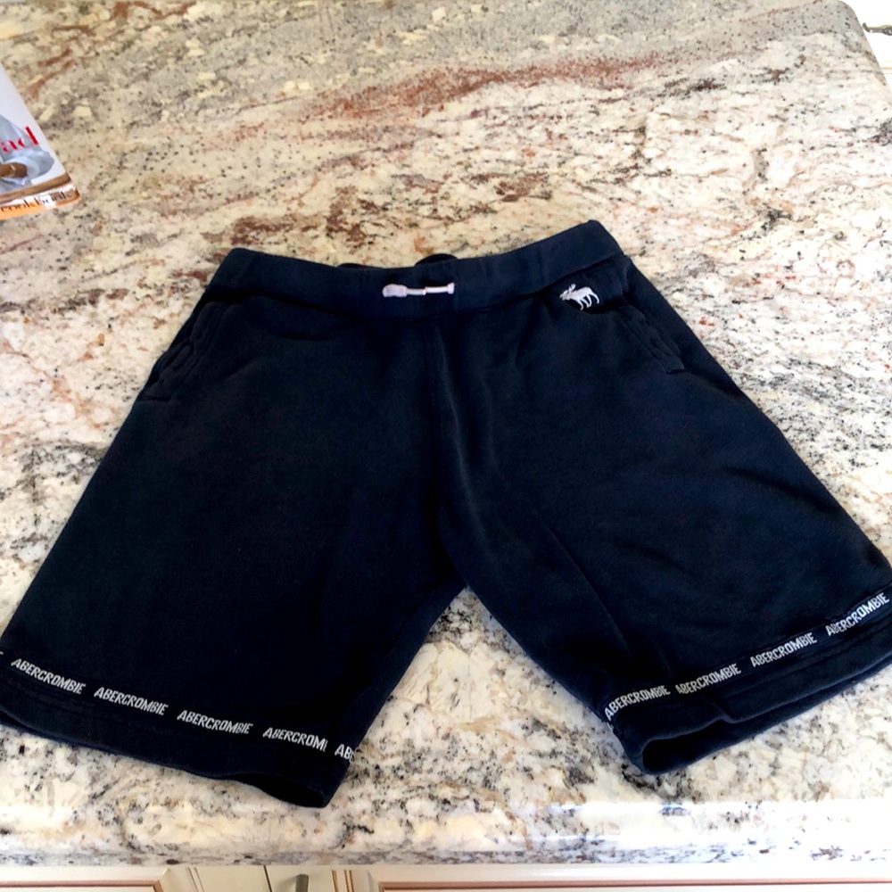 Abercrombie Kids boys logo shorts